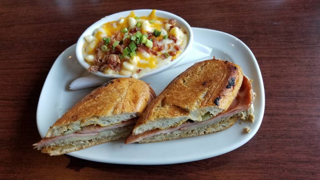 Mavrix Restaurant & Bar | restaurant | 50308 Schoenherr Rd, Shelby Charter Twp, MI 48315, USA | 5865320148 OR +1 586-532-0148