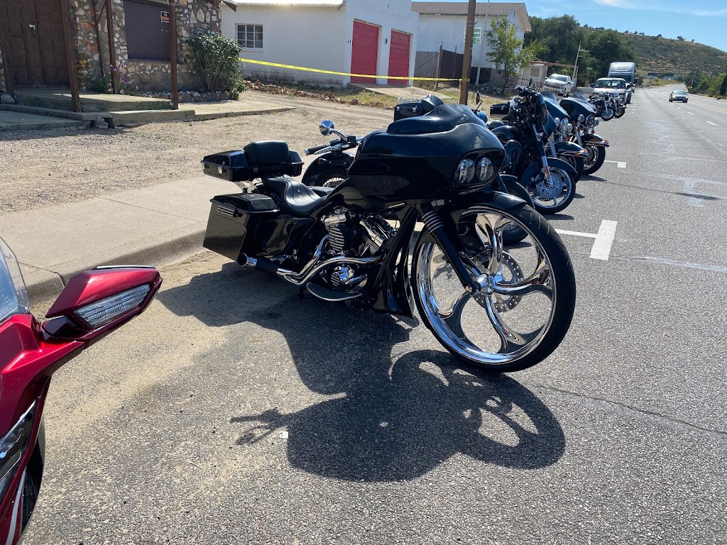 Gilligans Pizza & Bar | restaurant | 22635 AZ-89, Yarnell, AZ 85362, USA | 9285174992 OR +1 928-517-4992