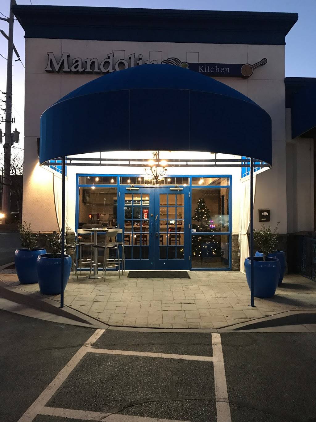 Mandolin Kitchen | restaurant | 6152 Roswell Rd NE, Atlanta, GA 30328, USA | 4047058880 OR +1 404-705-8880