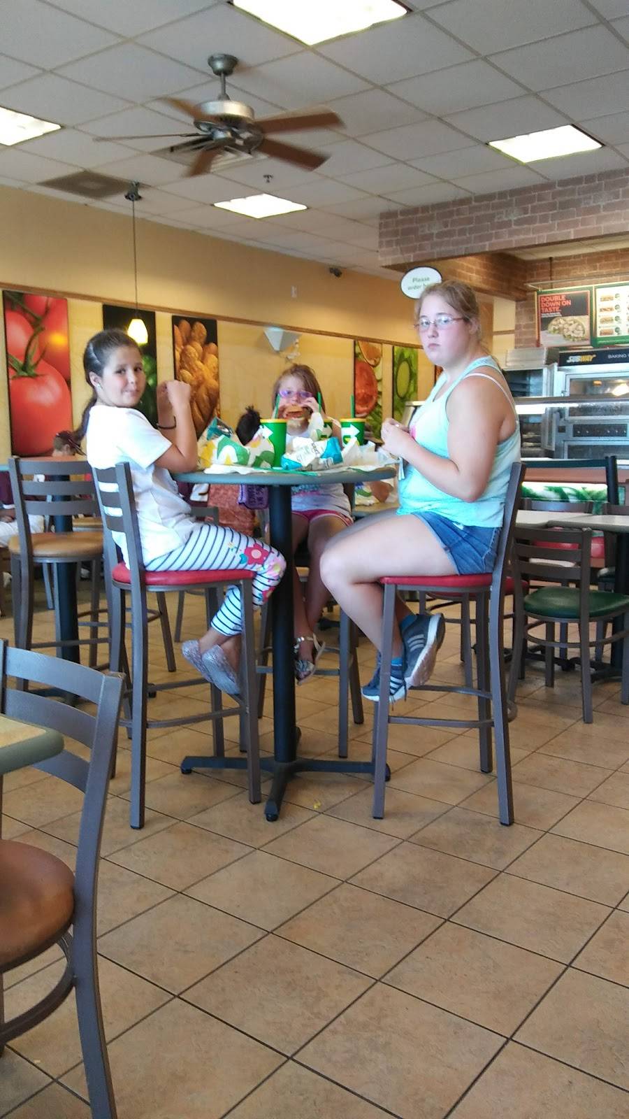 Subway | restaurant | 6160 Firestone Blvd #103, Longmont, CO 80504, USA | 3034857951 OR +1 303-485-7951