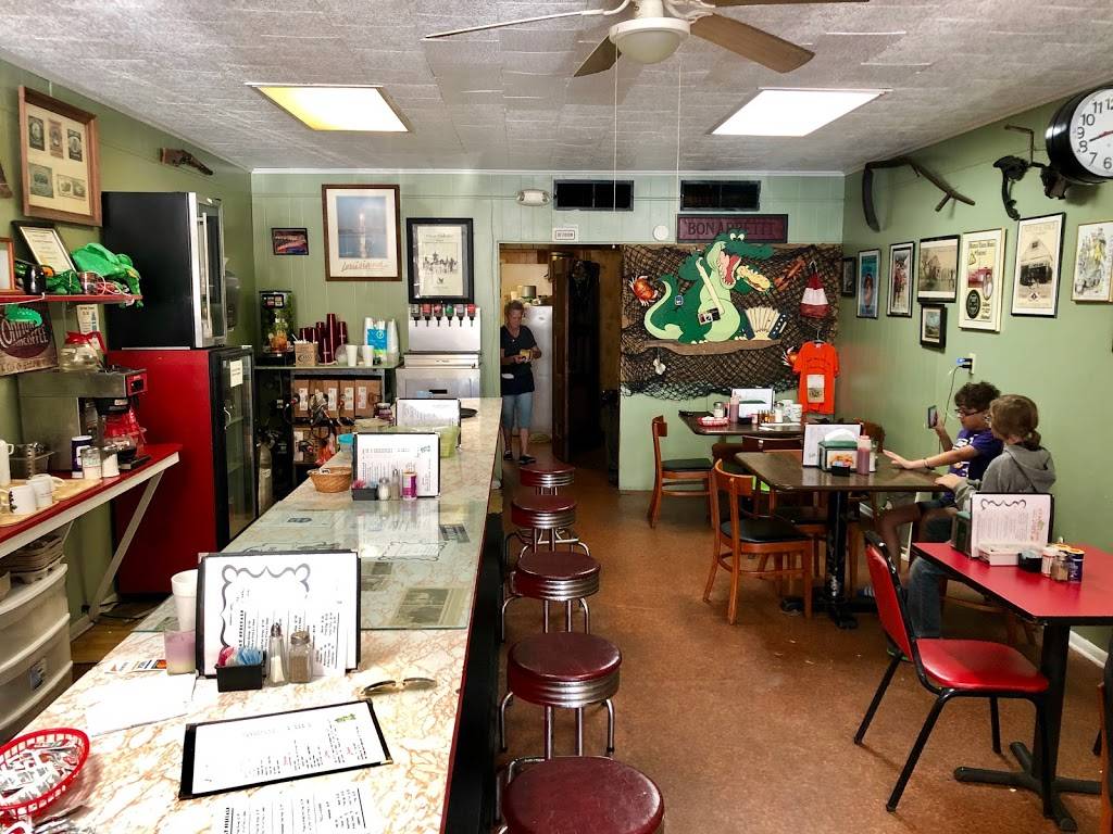 Krazy Cajun Cafe | restaurant | 411 6th St, Mamou, LA 70554, USA | 3374682552 OR +1 337-468-2552