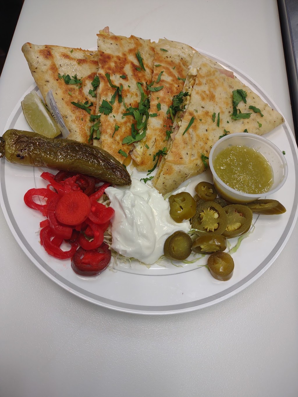 Victorinas House wings & more | restaurant | 9306 N Lamar Blvd Suite E-1, Austin, TX 78753, USA | 5129530505 OR +1 512-953-0505