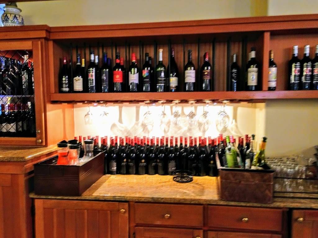 Olive Garden Italian Restaurant | meal takeaway | 561 Arena Hub Plaza, Wilkes-Barre, PA 18702, USA | 5708259125 OR +1 570-825-9125