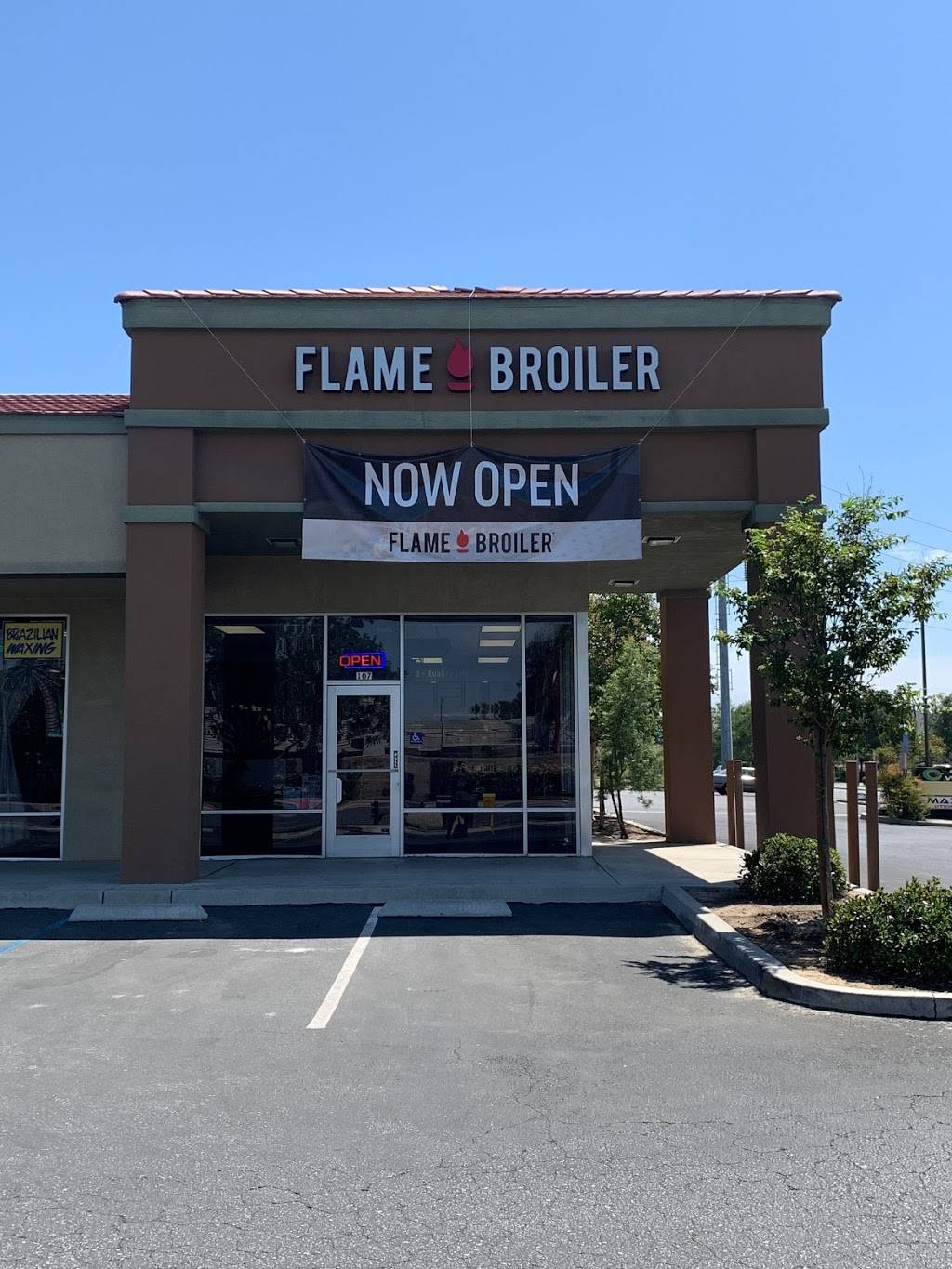 Flame Broiler | restaurant | 4200 Gosford Rd Ste. 107, Bakersfield, CA 93313, USA | 6615648522 OR +1 661-564-8522
