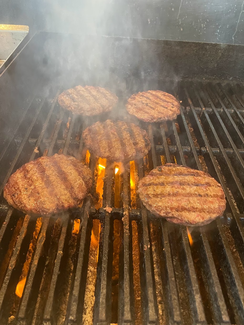 Juicy burger | restaurant | 619 E Divisadero St, Fresno, CA 93721, USA | 5593751607 OR +1 559-375-1607