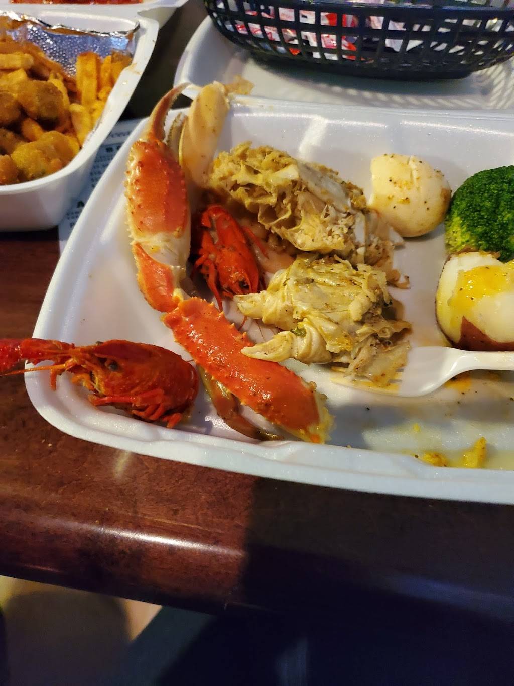 Ocean Bay Seafood | restaurant | 417 S College Rd #26, Wilmington, NC 28403, USA | 9107691300 OR +1 910-769-1300