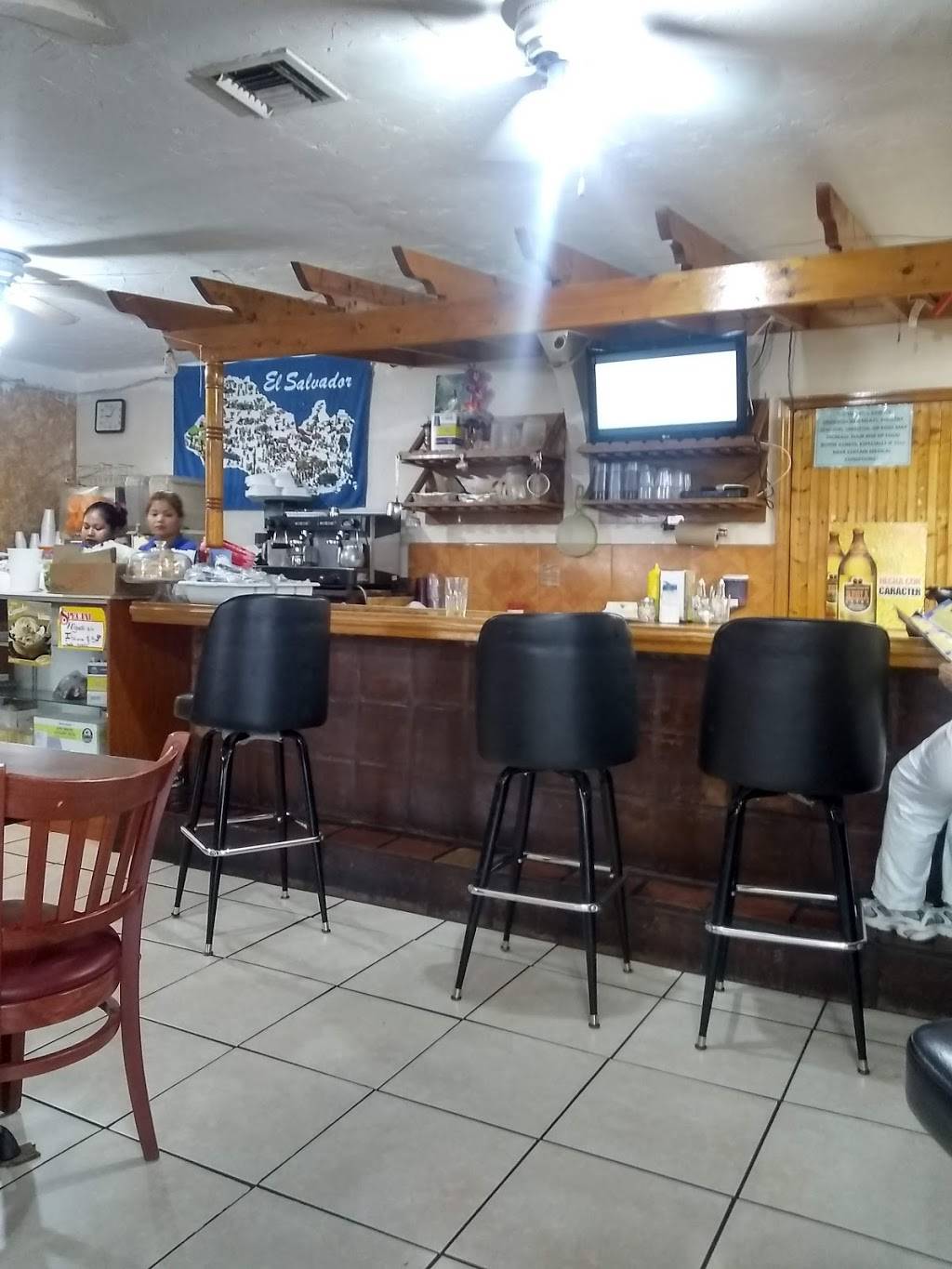 Nuevo San Salvador Restaurant LLC | restaurant | 483 E 1st Ave, Hialeah, FL 33010, USA | 3058857488 OR +1 305-885-7488