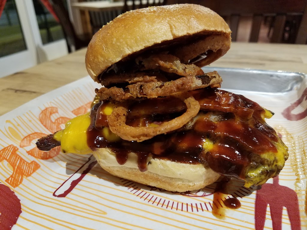 BurgerQ | restaurant | 8970 SW 72nd Pl, Miami, FL 33156, USA | 7865773480 OR +1 786-577-3480