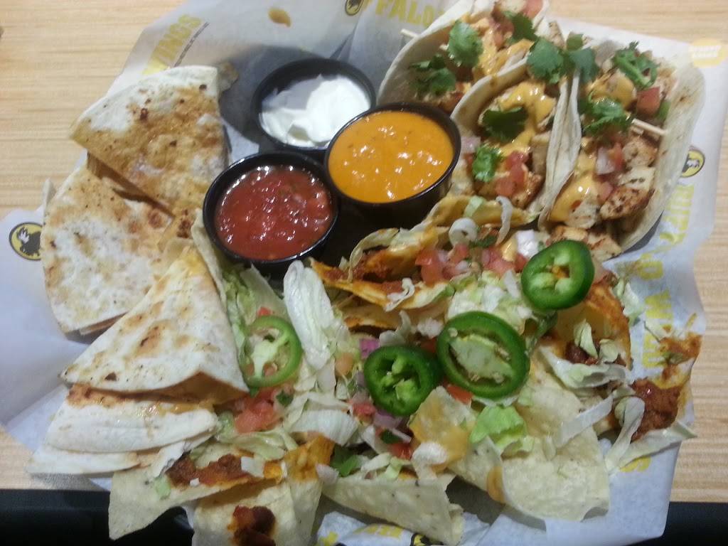 Buffalo Wild Wings | restaurant | 2739 Countryside Dr, Turlock, CA 95380, USA | 2096683395 OR +1 209-668-3395