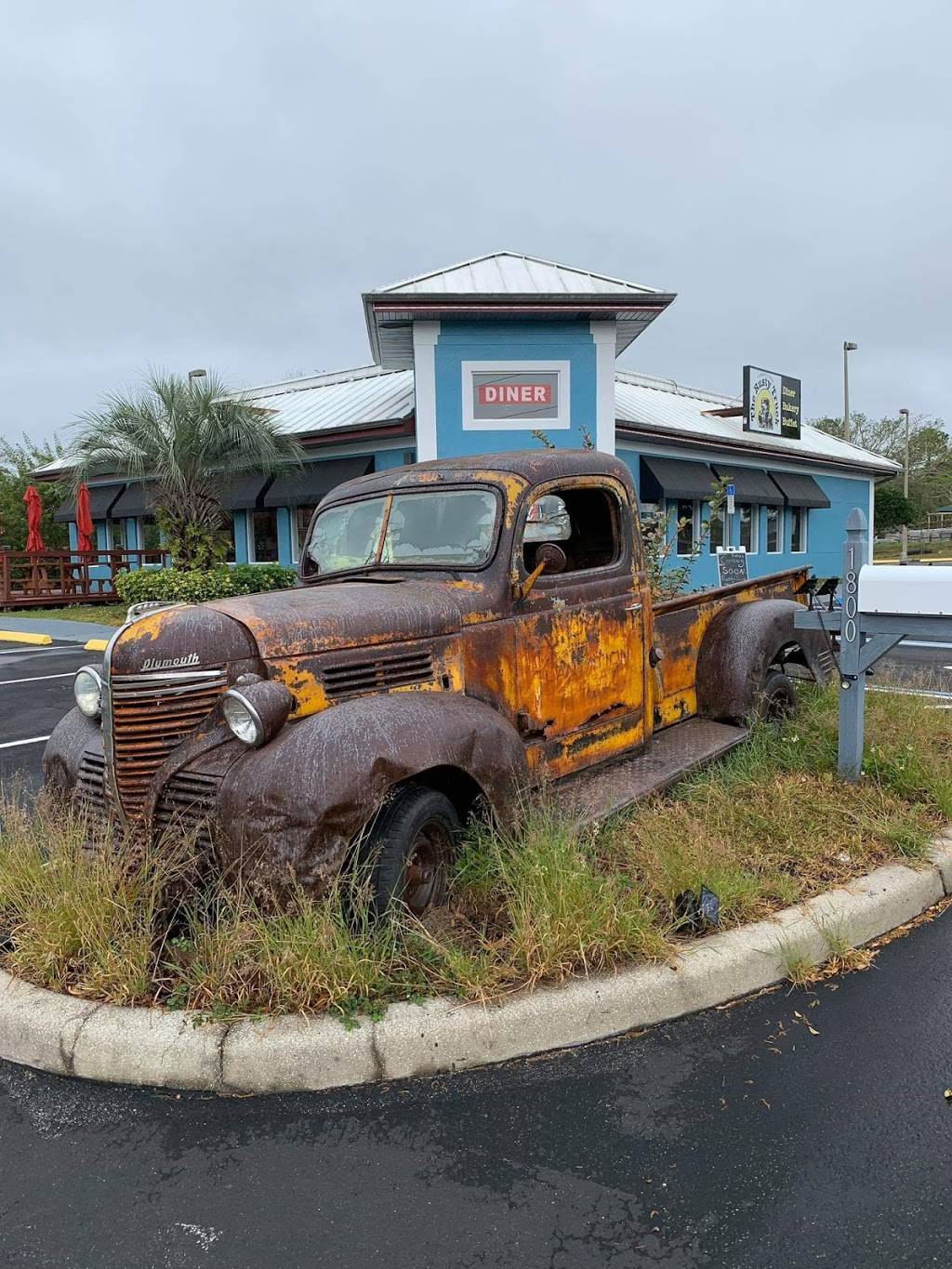 The Rusty Truck Diner | restaurant | 1800 S Hwy 27, Clermont, FL 34711, USA | 3524323140 OR +1 352-432-3140