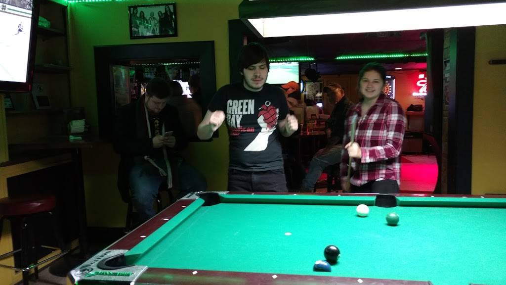 Flynns Roadhouse Cafe | restaurant | 1928 E Shore Dr, Lansing, NY 14882, USA | 6073194709 OR +1 607-319-4709