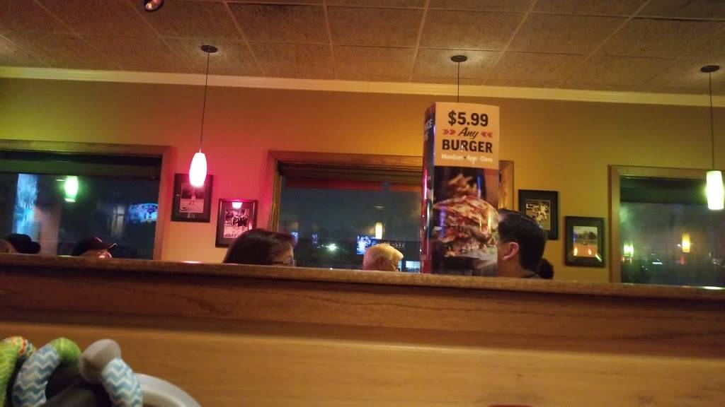 Applebees Grill + Bar | restaurant | 1721 W Morton Ave, Jacksonville, IL 62650, USA | 2172433654 OR +1 217-243-3654