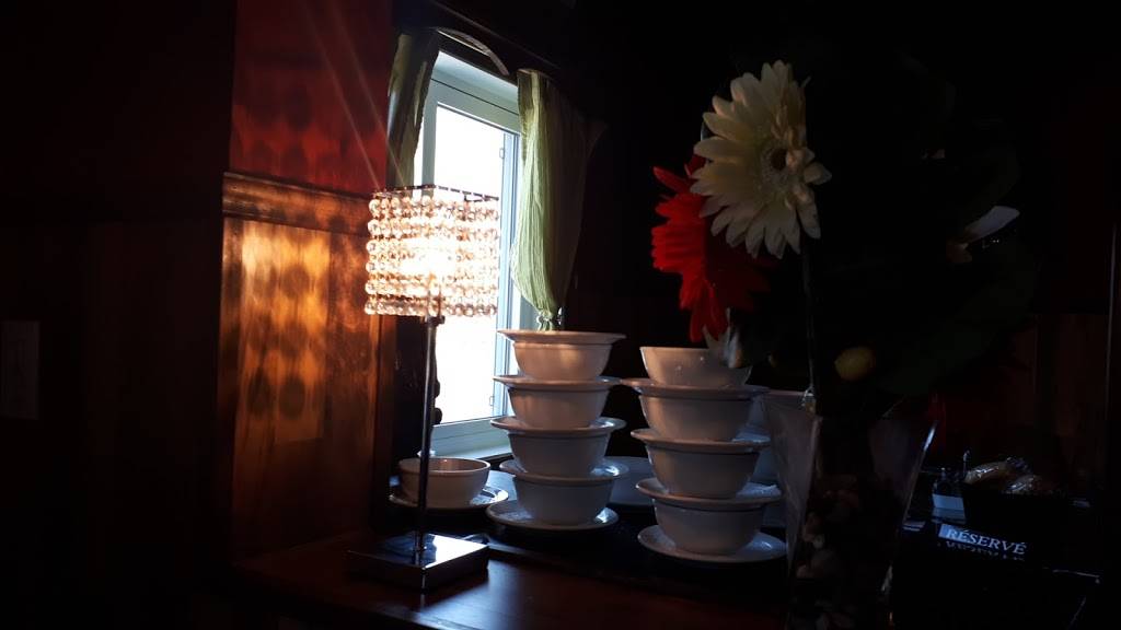 Restaurant La Poutinette | restaurant | 770 Rue Principale, Wickham, QC J0C 1S0, Canada | 8193985292 OR +1 819-398-5292