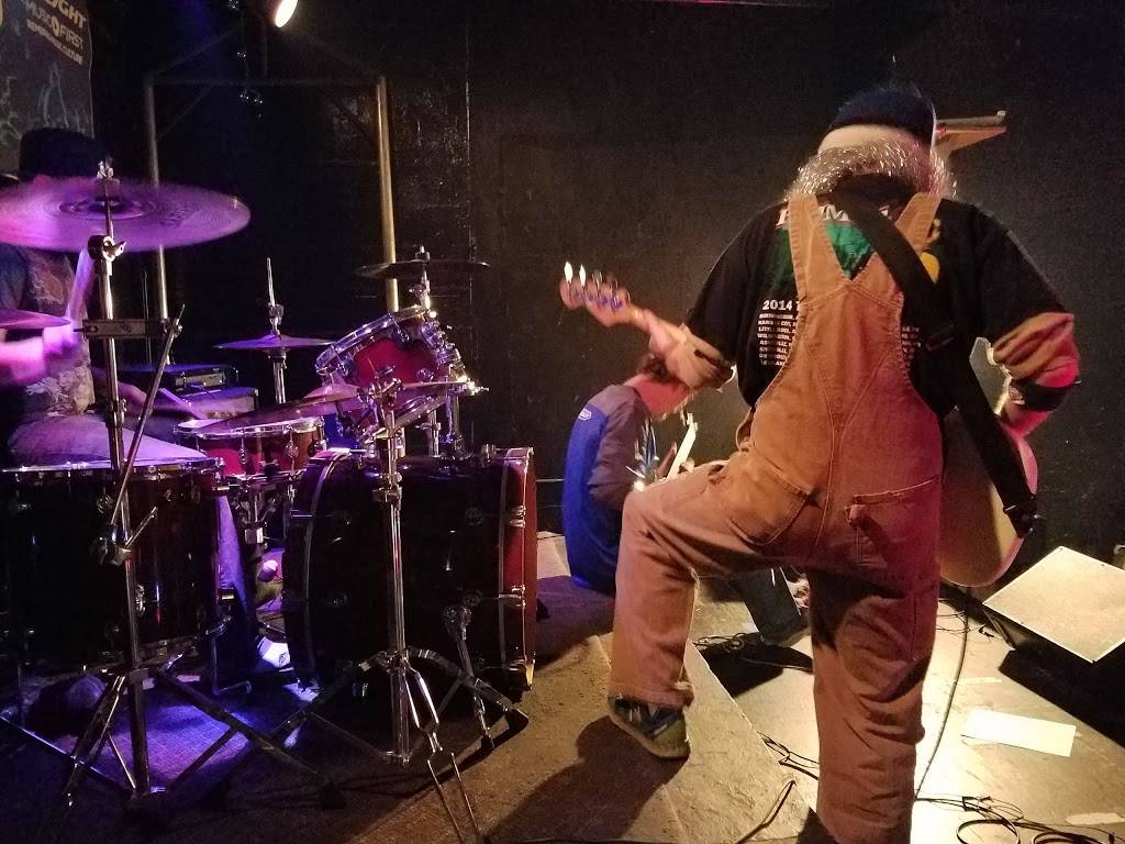 Ziggys | restaurant | 607 Cherokee Blvd, Chattanooga, TN 37405, USA | 4232658711 OR +1 423-265-8711