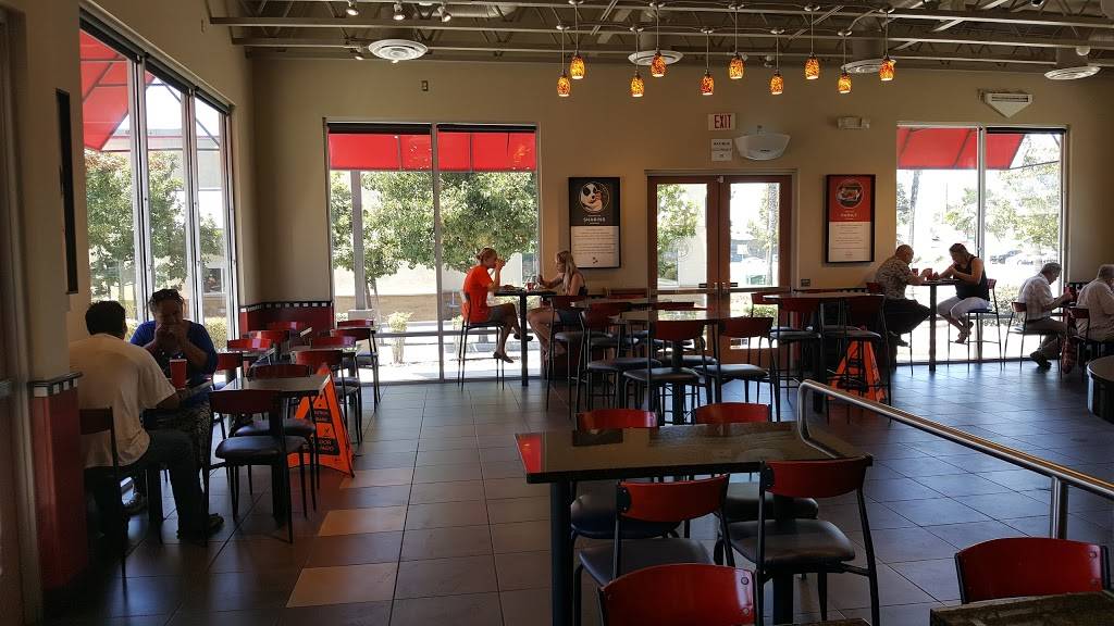 Panda Express | meal takeaway | 640 W El Monte Way, Dinuba, CA 93618, USA | 5595913872 OR +1 559-591-3872