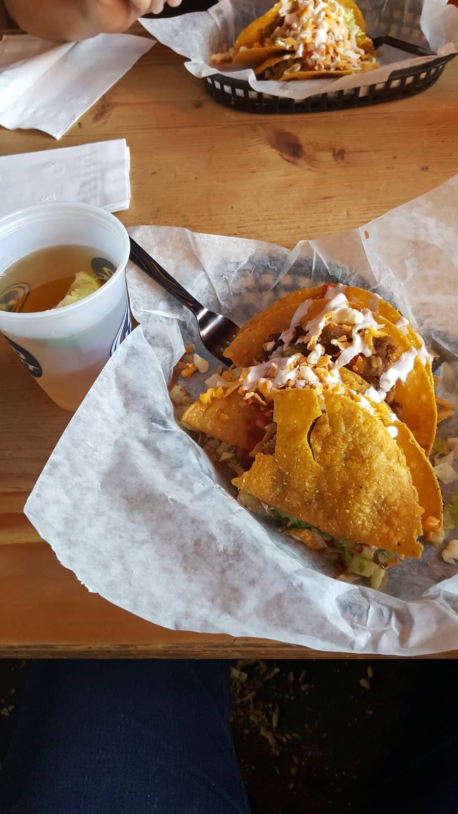 Corner Saloon | restaurant | 2509 SW Borland Rd, Tualatin, OR 97062, USA | 5036382523 OR +1 503-638-2523