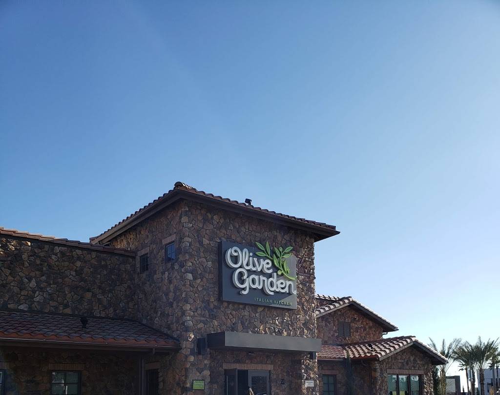 Olive Garden Italian Restaurant | meal takeaway | 1301 W Renaissance Pkwy, Rialto, CA 92376, USA | 9093502015 OR +1 909-350-2015