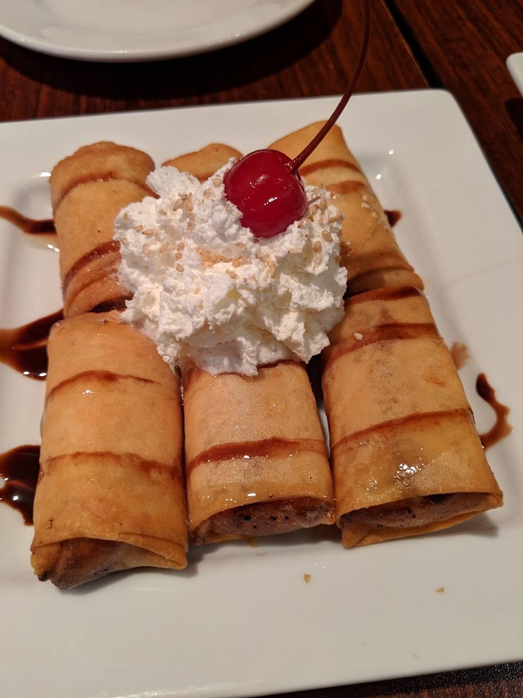 Banana Blossom | restaurant | 2800 Clinton Ave, Cleveland, OH 44113, USA | 2166965529 OR +1 216-696-5529