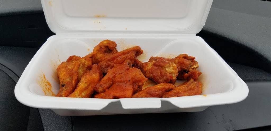 Family Wings & Philly | restaurant | 2754 Cumberland Blvd SE, Smyrna, GA 30080, USA | 6782392093 OR +1 678-239-2093