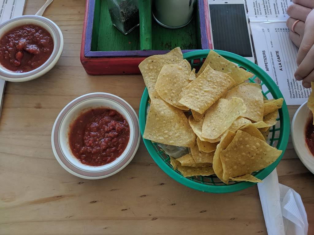 La Hacienda Mexican Restaurant | restaurant | 130 S Hill St, Tatum, TX 75691, USA | 9039472666 OR +1 903-947-2666