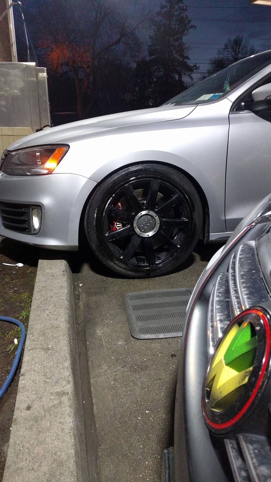 BP | restaurant | 1 E 233rd St, The Bronx, NY 10470, USA | 7186542288 OR +1 718-654-2288