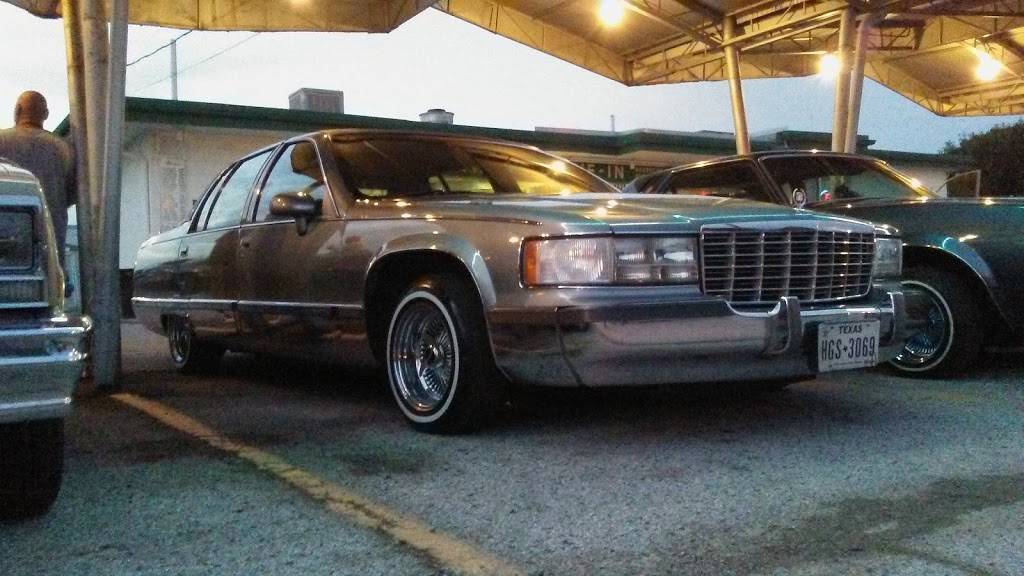 Theos Drive Inn | restaurant | 2626 E Main St, Grand Prairie, TX 75050, USA | 9722623309 OR +1 972-262-3309