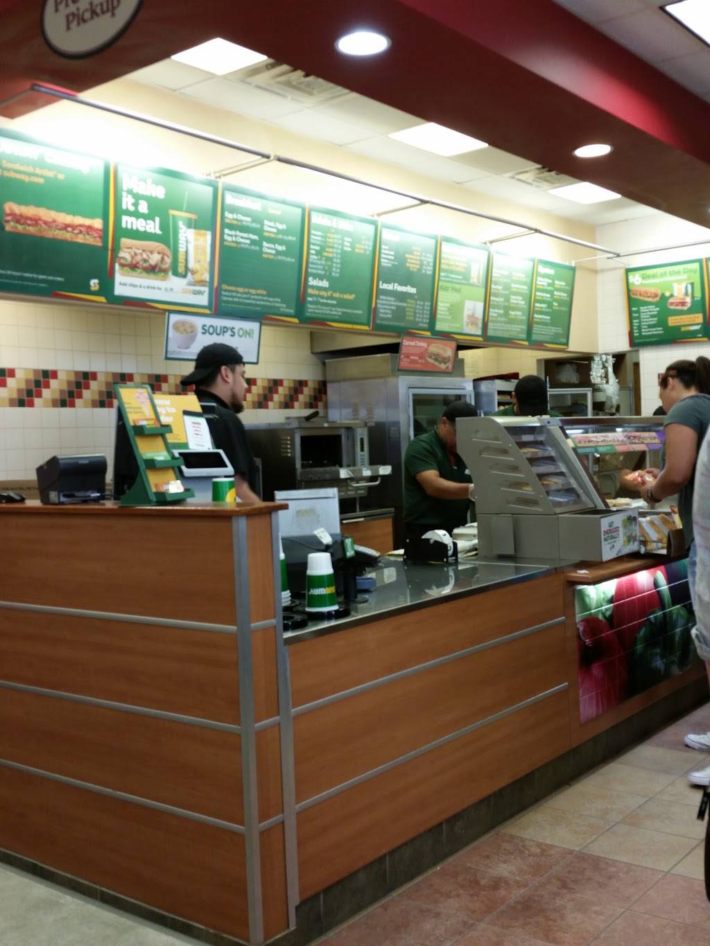 Subway | restaurant | 306 S Record St, Dallas, TX 75202, USA | 2147427827 OR +1 214-742-7827