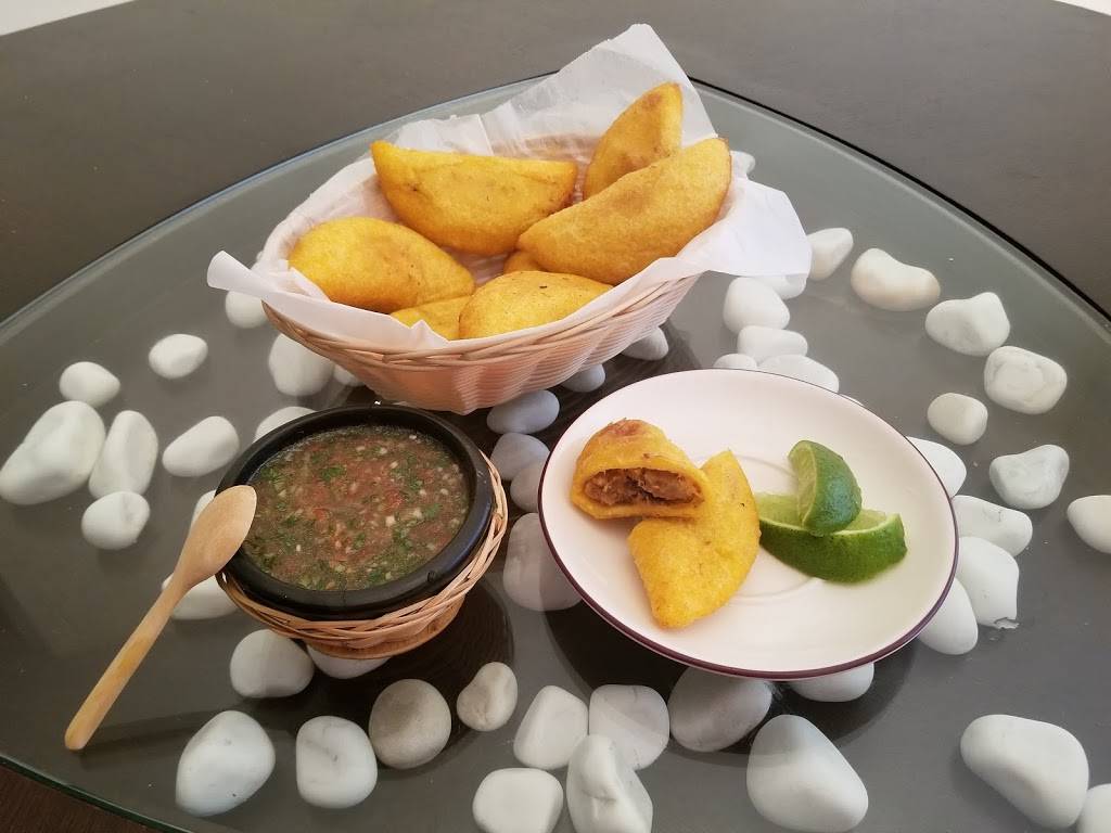 Tutti Frutti y Mas | bakery | 7714 University Blvd, Winter Park, FL 32792, USA | 3218727384 OR +1 321-872-7384