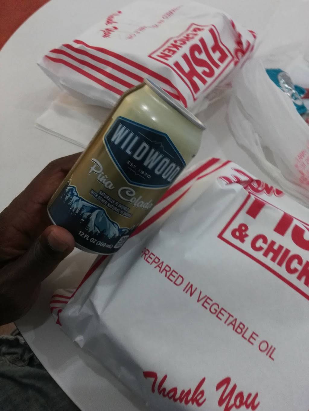 Pops / Louisiana Fish and Chicken | restaurant | 3354 S Jefferson Ave, St. Louis, MO 63118, USA | 3146800000 OR +1 314-680-0000