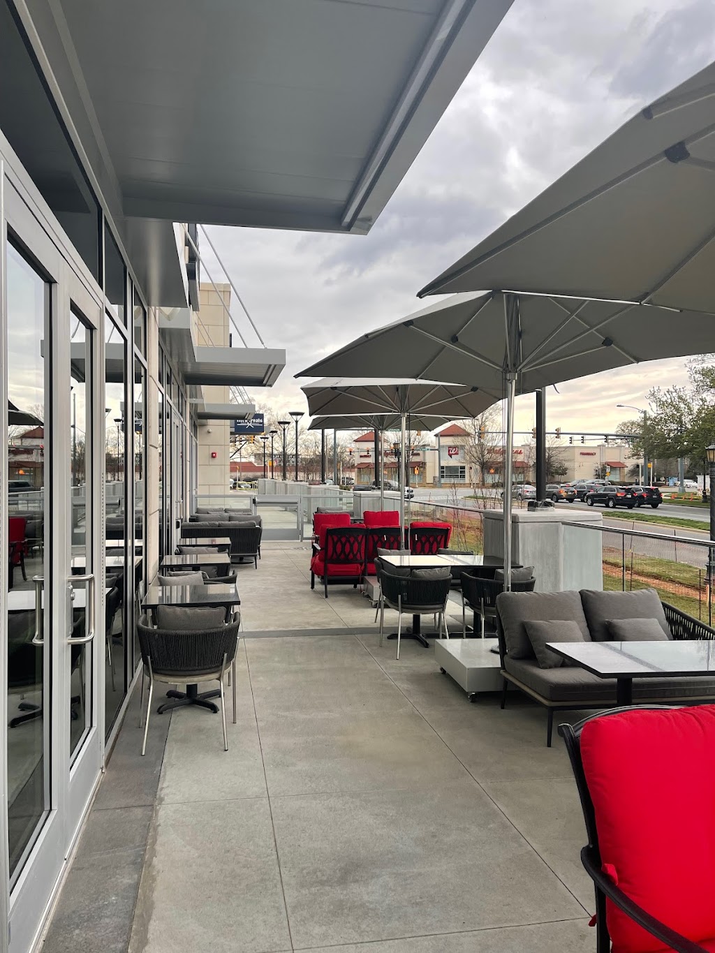 Moon Thai & Japanese | restaurant | 4425 Sharon Rd Suite 180, Charlotte, NC 28211, USA | 9802248148 OR +1 980-224-8148