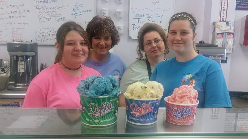 Dippers And Dogs | restaurant | 1161 E Wyandot Ave, Upper Sandusky, OH 43351, USA | 4198351094 OR +1 419-835-1094