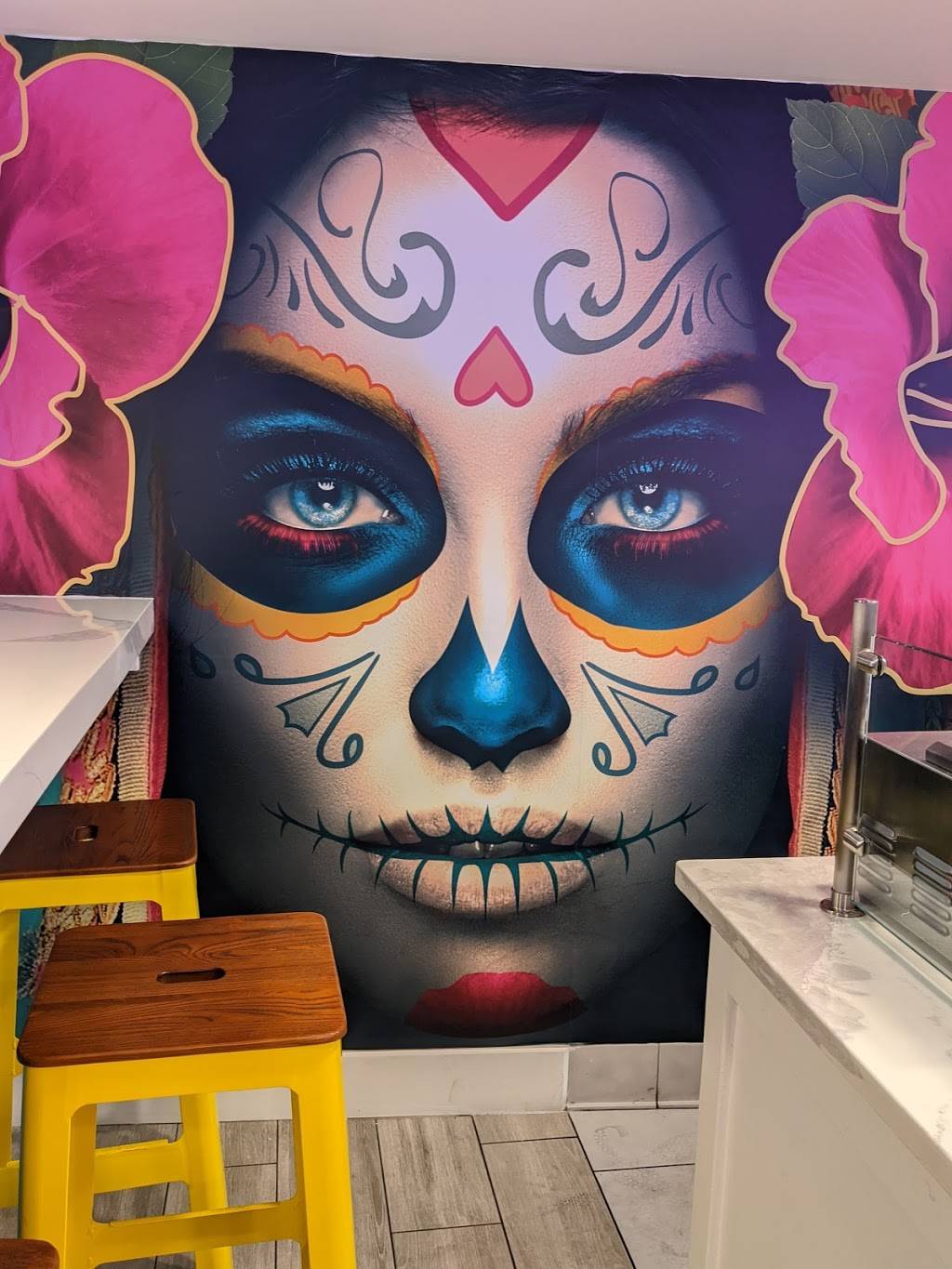 La Taqueria | restaurant | 320 Washington St, Dedham, MA 02026, USA | 7816869111 OR +1 781-686-9111