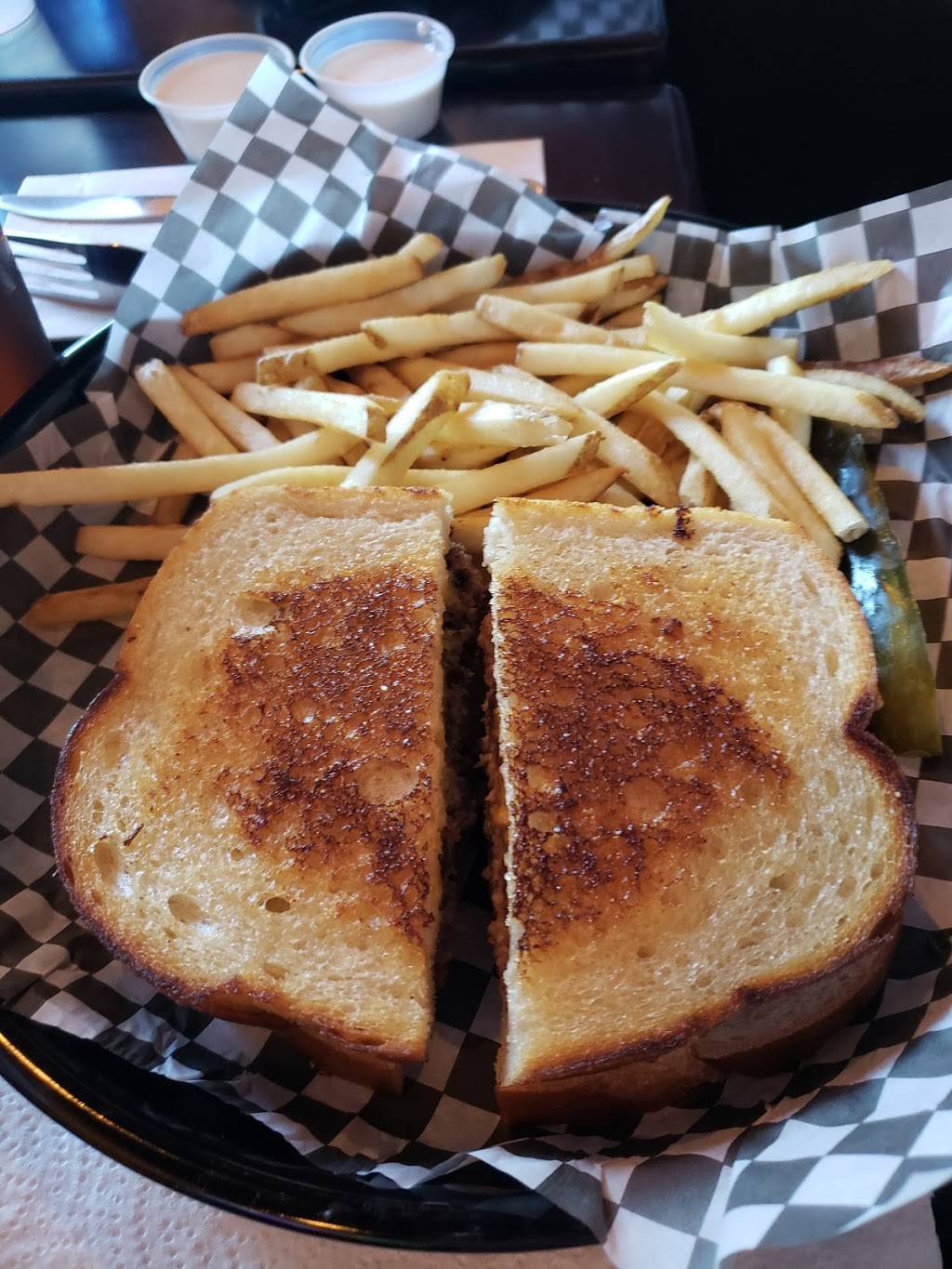 Kaminskis BBQ & Sports Lounge | restaurant | 12735 Poway Rd, Poway, CA 92064, USA | 8587481106 OR +1 858-748-1106