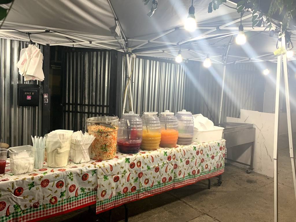 Rhina’s pupusas | restaurant | 1842 Arlington Ave, Los Angeles, CA 90019, USA | 3235347710 OR +1 323-534-7710