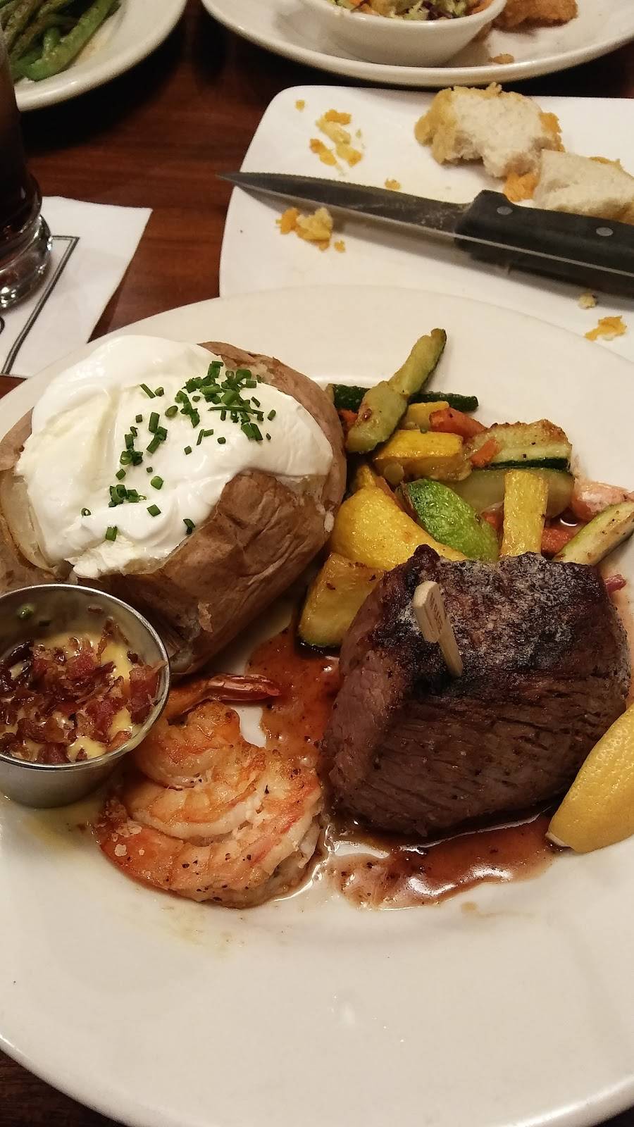 Claim Jumper | restaurant | 4905 S Virginia St, Reno, NV 89502, USA | 7758290200 OR +1 775-829-0200