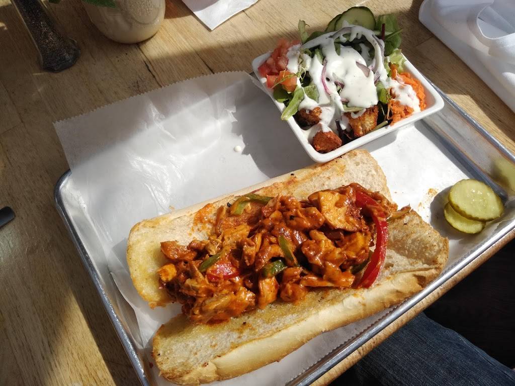 The Main Pub | restaurant | 306 Main St, Manchester, CT 06040, USA | 8606471551 OR +1 860-647-1551