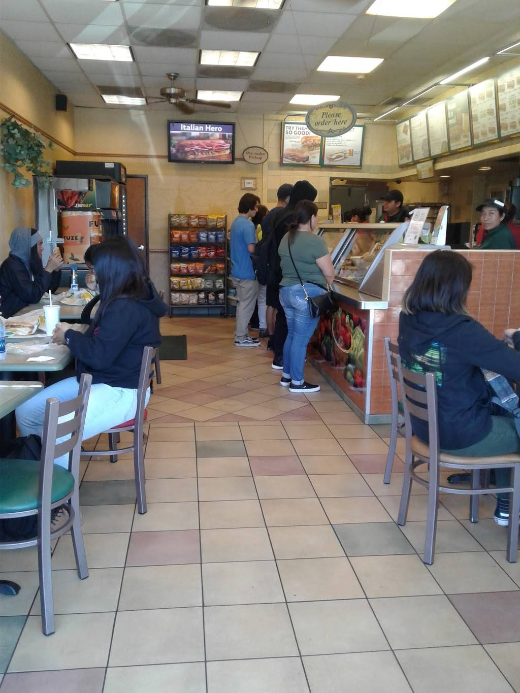 Subway Restaurants | restaurant | 15900 Crenshaw Blvd E, Gardena, CA 90249, USA | 3105233390 OR +1 310-523-3390