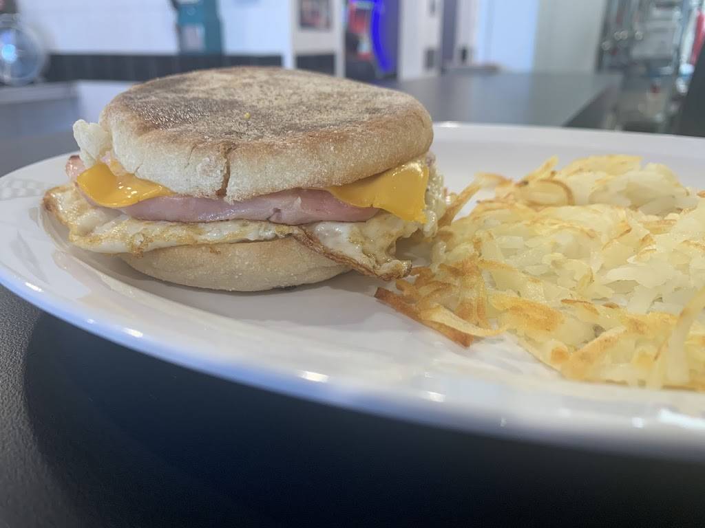 Three Aces Diner | restaurant | 2314 Hassell Rd, Hoffman Estates, IL 60169, USA | 8474665080 OR +1 847-466-5080