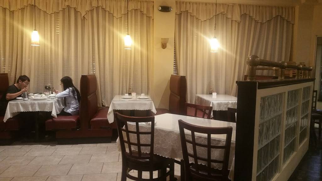 Sichuan Jin River | meal takeaway | 410 Hungerford Dr, Rockville, MD 20850, USA | 2404037351 OR +1 240-403-7351