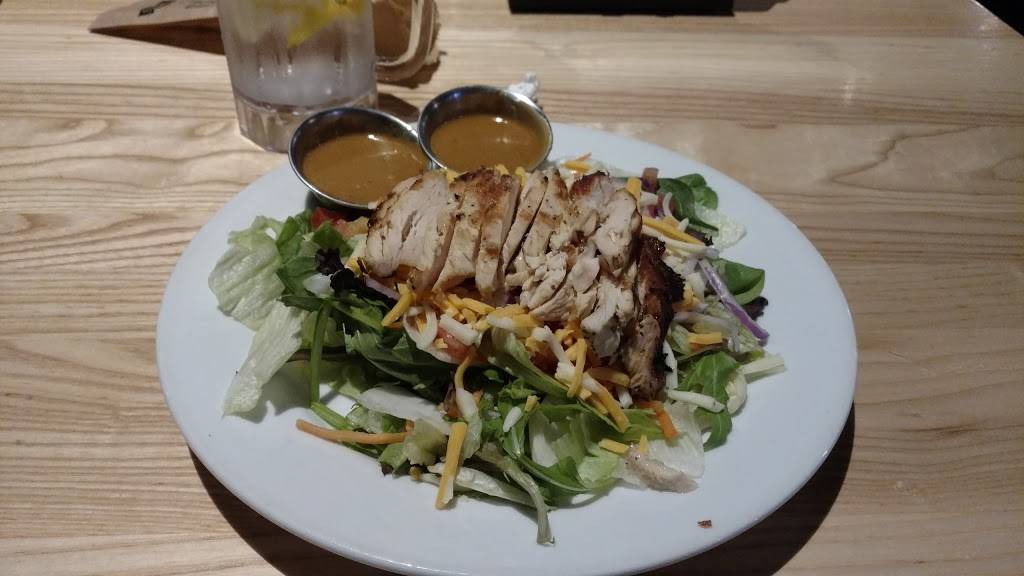 Chilis Grill & Bar | meal takeaway | 3142 Daniels Rd, Winter Garden, FL 34787, USA | 4078770796 OR +1 407-877-0796