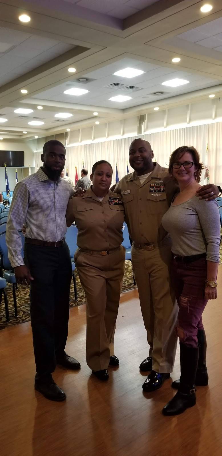 The Beacon | restaurant | 241 Baltimore St, Jacksonville, FL 32227, USA | 9042707198 OR +1 904-270-7198