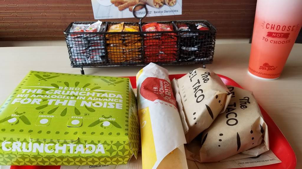 Del Taco | meal takeaway | 1941 N Placentia Ave, Fullerton, CA 92831, USA | 7149933780 OR +1 714-993-3780
