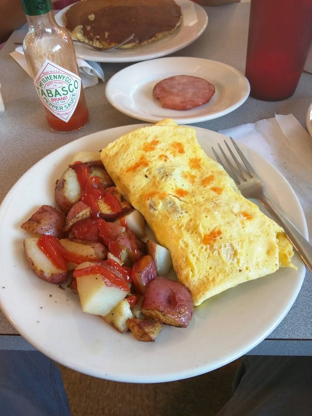 The Red Barn Diner | restaurant | 113 Elm St, Manchester, NH 03101, USA | 6036239065 OR +1 603-623-9065