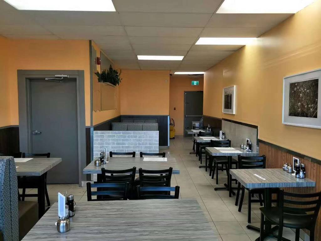 Longlong noodles 鲜味居 | restaurant | 425 McArthur Ave. #5, Ottawa, ON K1K 1G5, Canada | 6137412531 OR +1 613-741-2531