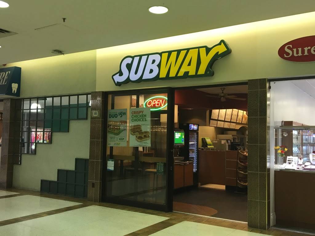 Subway | restaurant | Westdale Mall, 1151 Dundas St W Unit 39, Mississauga, ON L5C 1C6, Canada | 9052734443 OR +1 905-273-4443