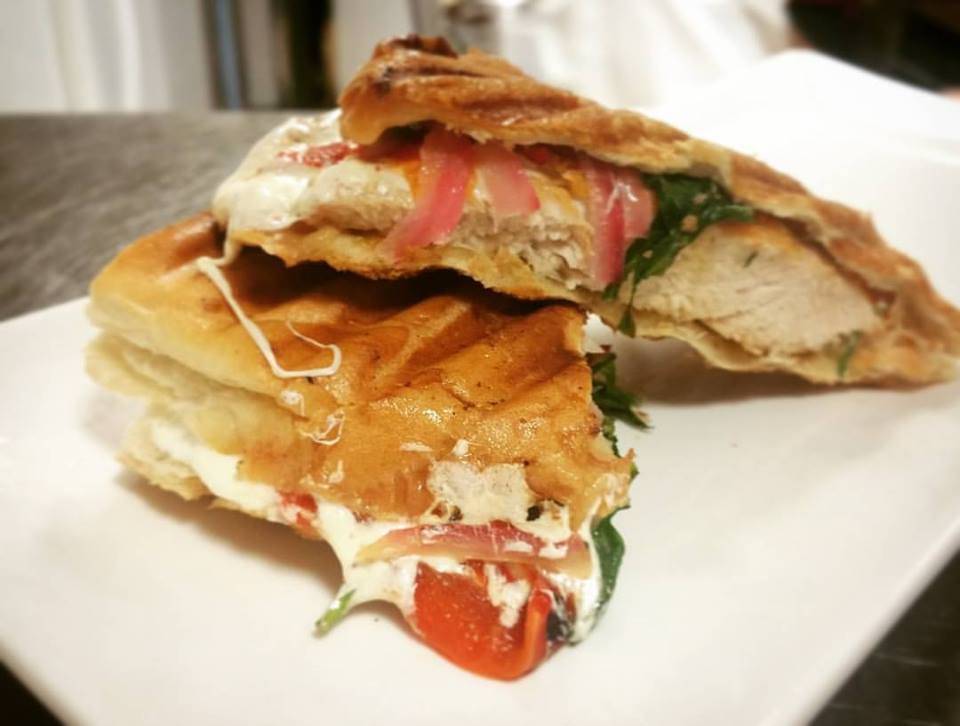 The Front Porch Pub | restaurant | 217 Wagaraw Rd, Hawthorne, NJ 07506, USA | 9733103828 OR +1 973-310-3828