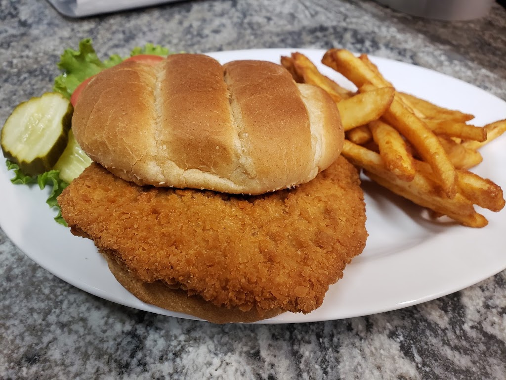 Wagon Wheel Bar and Grill | restaurant | 605 US-71, Sioux Rapids, IA 50585, USA | 7122832103 OR +1 712-283-2103