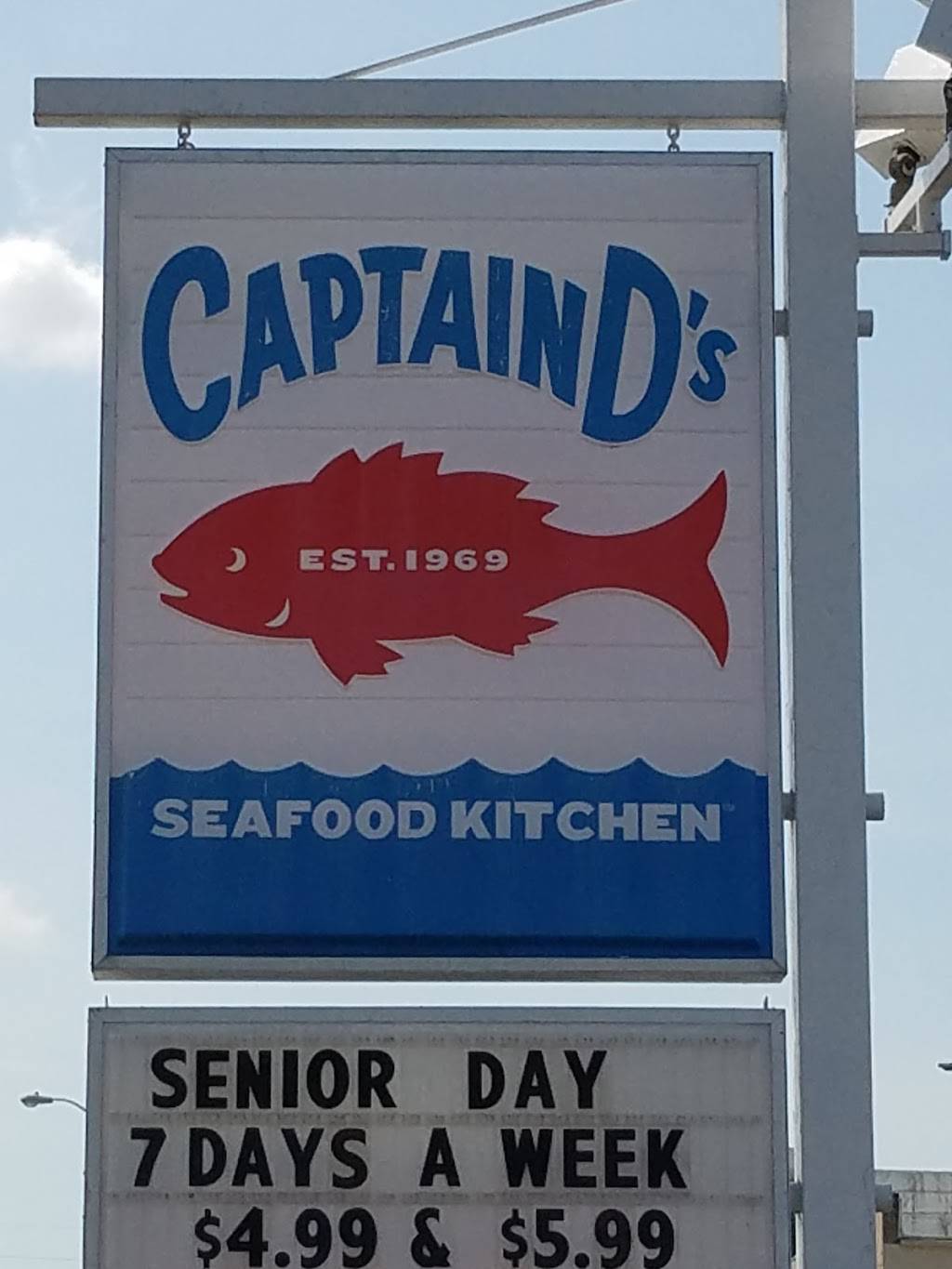 Captain Ds | restaurant | 167 E Reynolds Rd, Lexington, KY 40517, USA | 8592733313 OR +1 859-273-3313