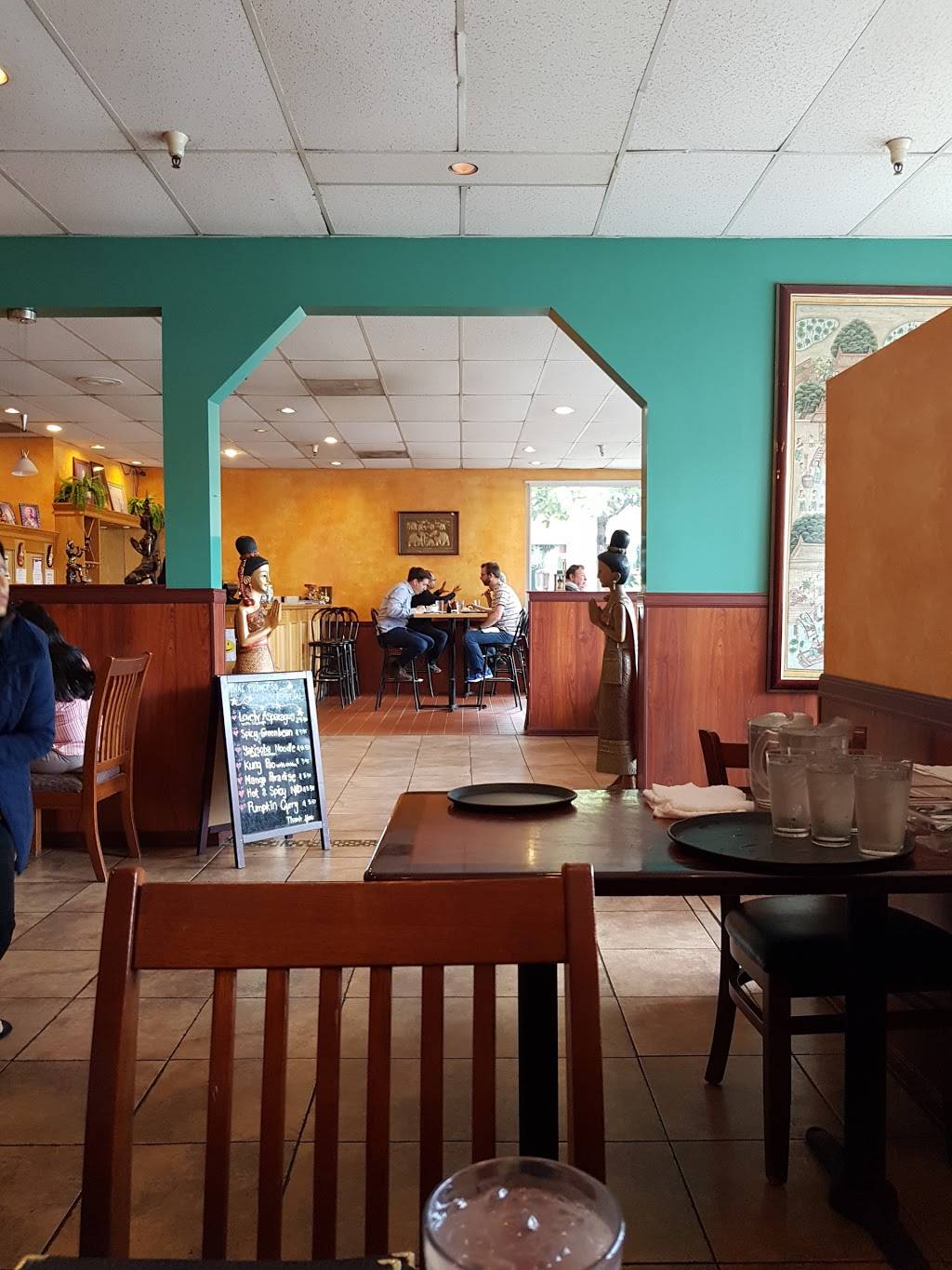 Thai Princess Restaurant | restaurant | 2401 NE Cornell Rd, Hillsboro, OR 97124, USA | 5036404630 OR +1 503-640-4630