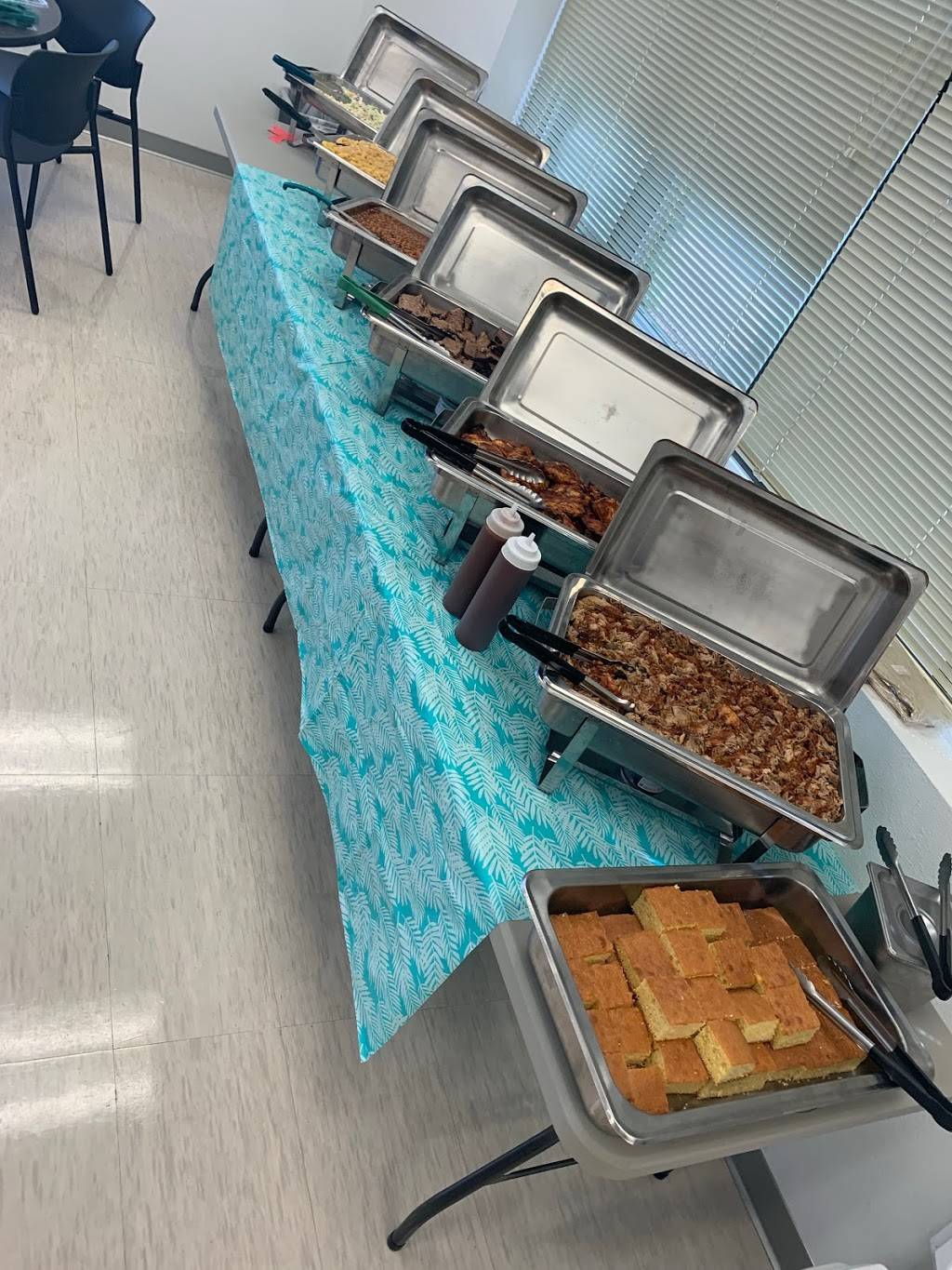 Montis Smokehouse BBQ | restaurant | 6320 E Charleston Blvd, Las Vegas, NV 89142, USA | 7027624698 OR +1 702-762-4698